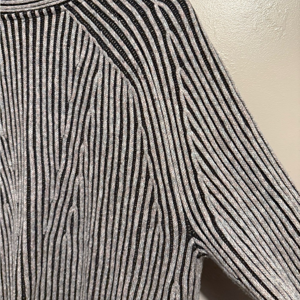 Lululemon Cotton-Cashmere Blend Sweater Wrap Powdered Clay/White/Lakeside Size 8 - Picture 13 of 15